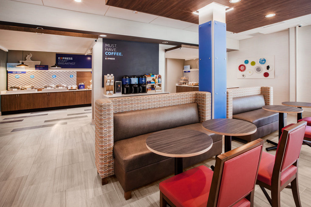 Holiday Inn Express Hotel & Suites Canton By Ihg Buitenkant foto