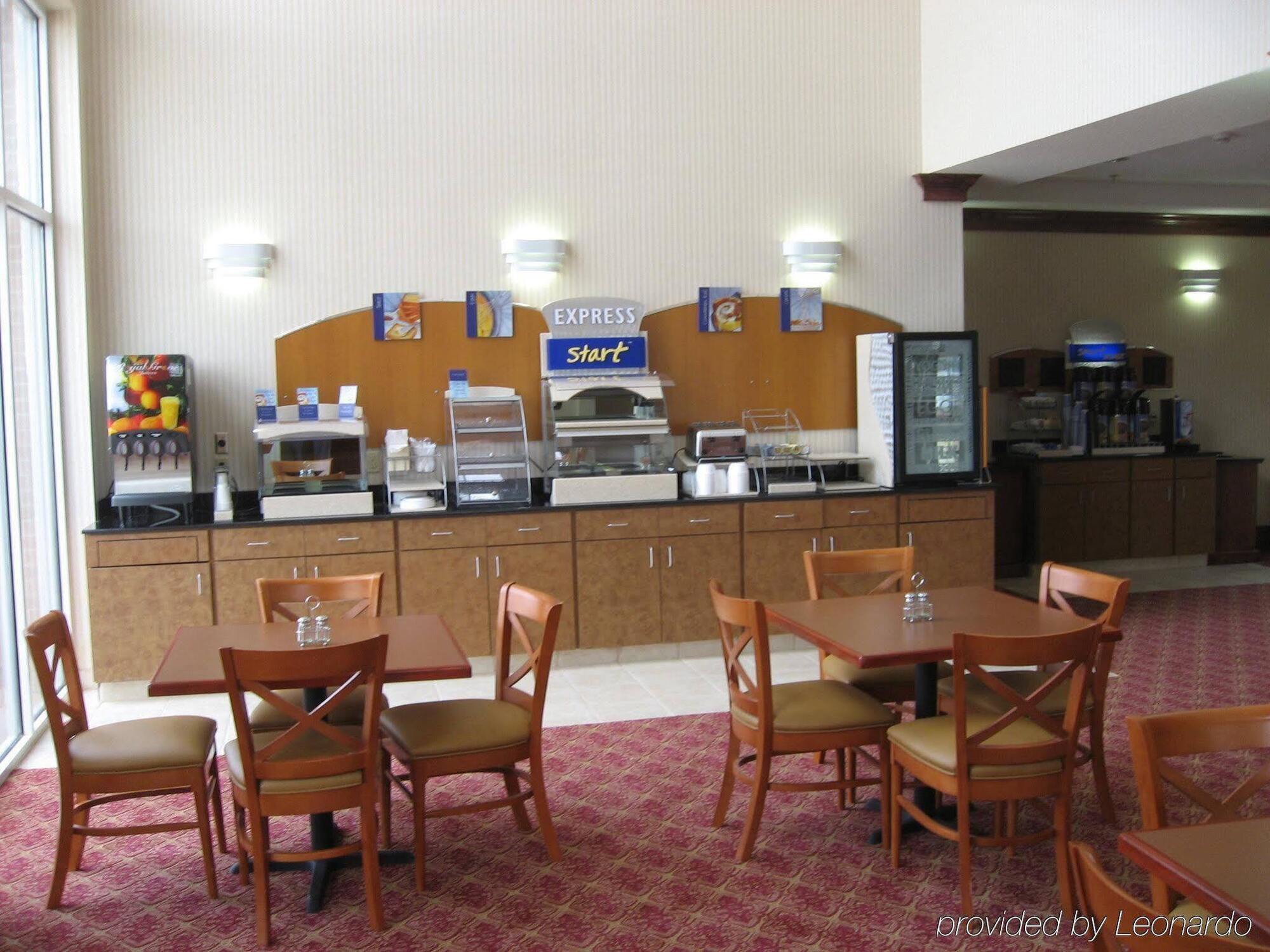 Holiday Inn Express Hotel & Suites Canton By Ihg Buitenkant foto